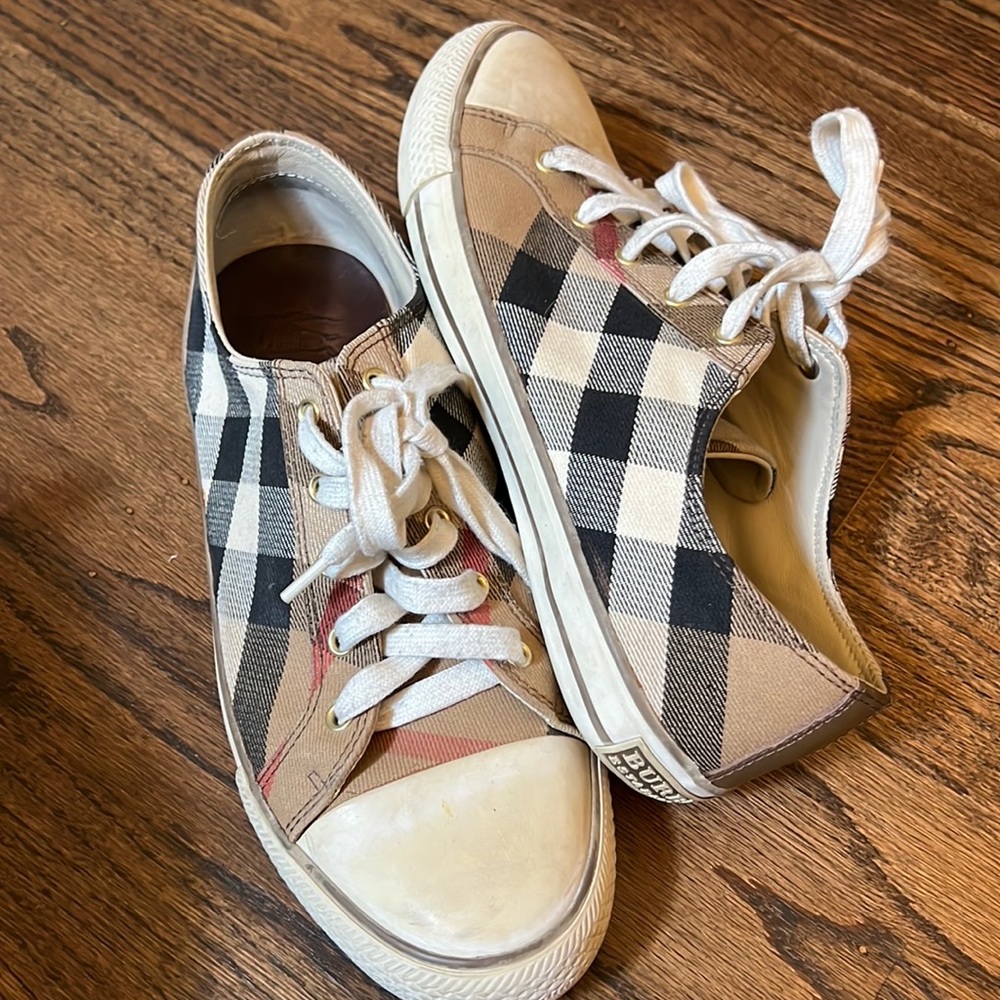 Burberry sneakers